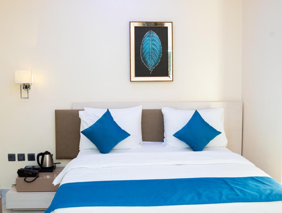 Bkt Cribs - Apartments & Suites Abuja Esterno foto